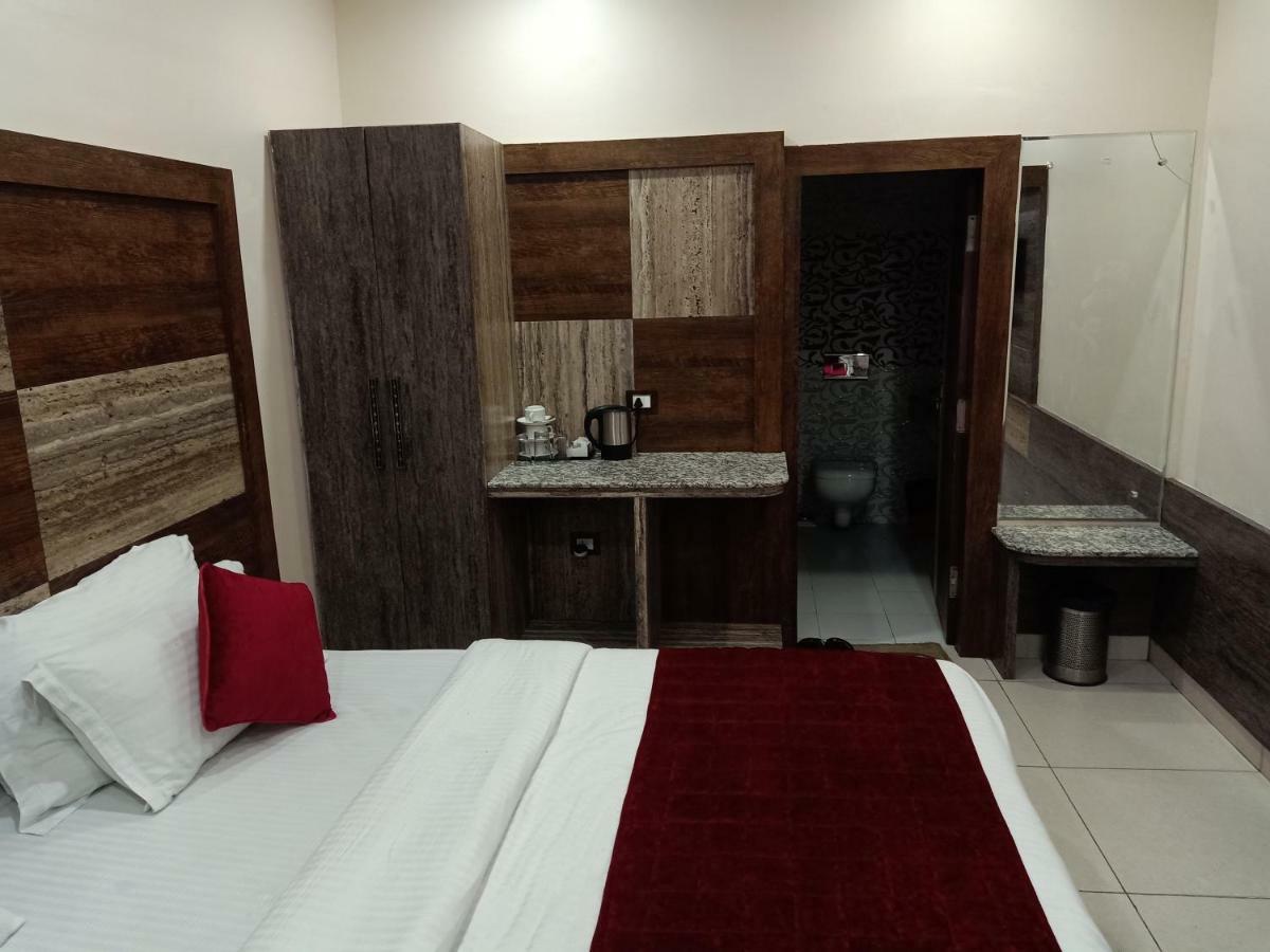 Hotel King Castle Dharamshala Ngoại thất bức ảnh